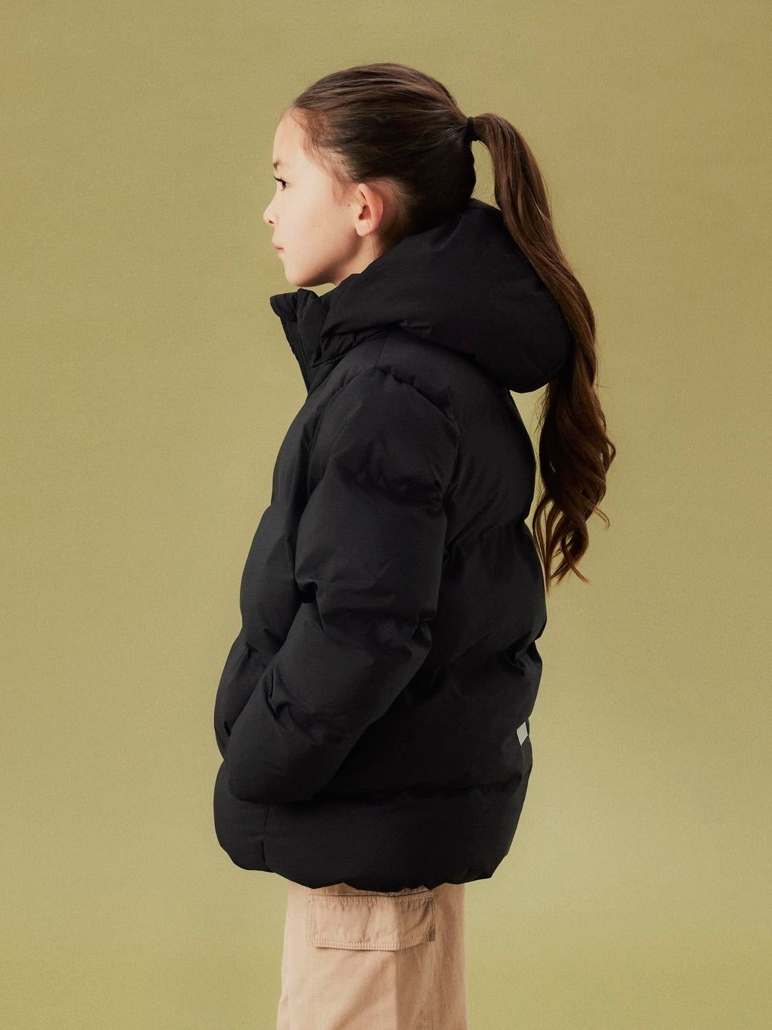 model_shot-creative